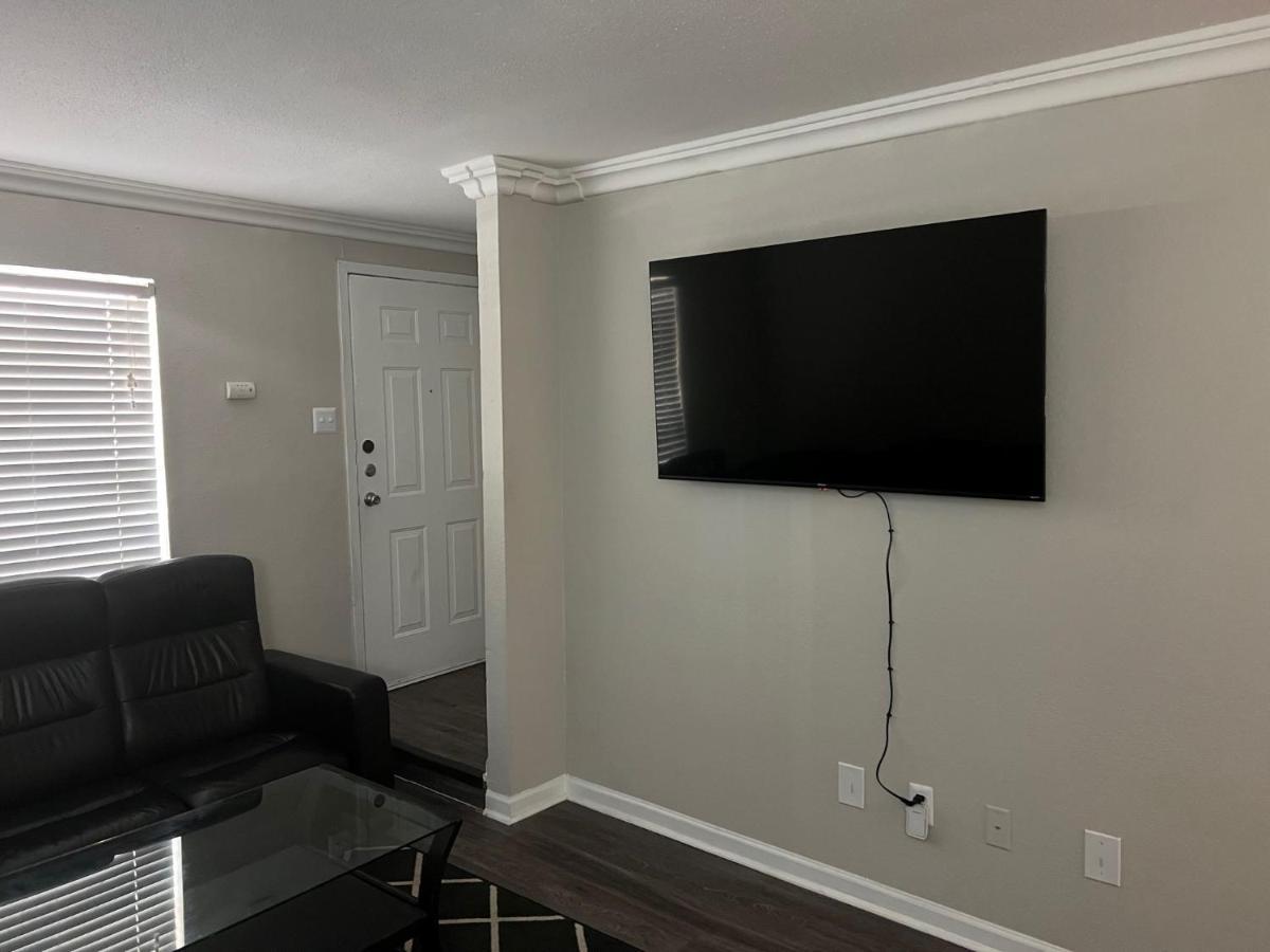 Beautiful 1-Bedroom Townhome With Nice Amenities Houston Dış mekan fotoğraf
