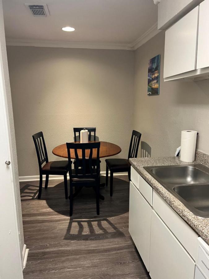 Beautiful 1-Bedroom Townhome With Nice Amenities Houston Dış mekan fotoğraf